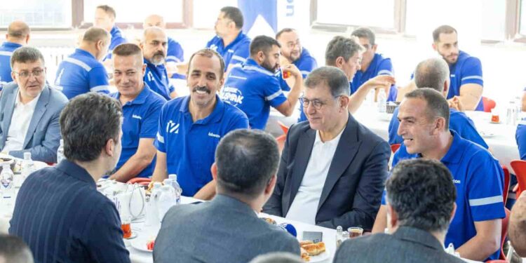 Cemil Tugay’dan İZBETON Çalışanlarına Dayanışma Mesajı