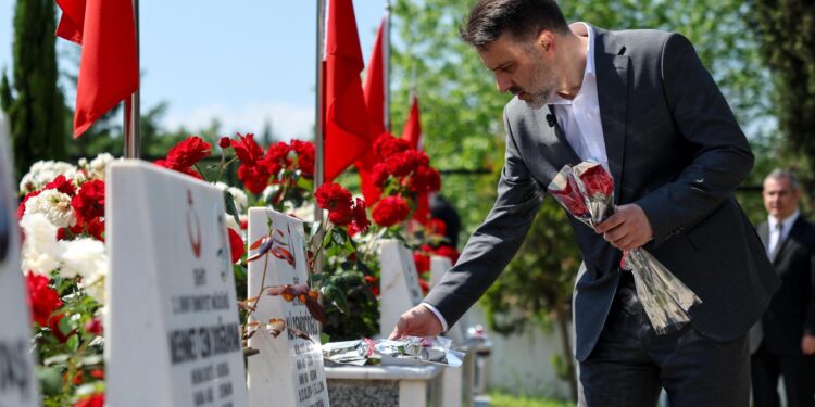Şahin Biba’dan 15 Temmuz Demokrasi ve Milli Birlik Günü mesajı: “Üzülme! Allah bizimle beraberdir”