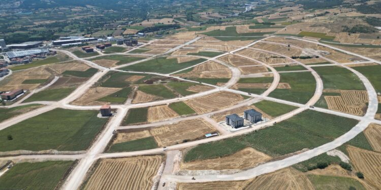 Büyükşehir’den İnegöl’e 18 Kilometre Uzunluğunda Yeni Yol