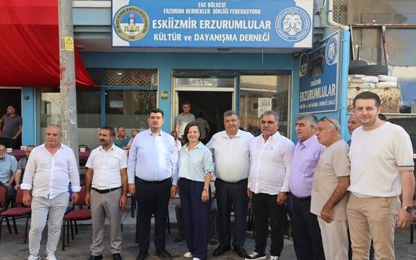 ESKİ İZMİR’DE AŞURE BEREKETİ: ERZURUMLULAR BİRLİK SOFRASINDA BULUŞTU
