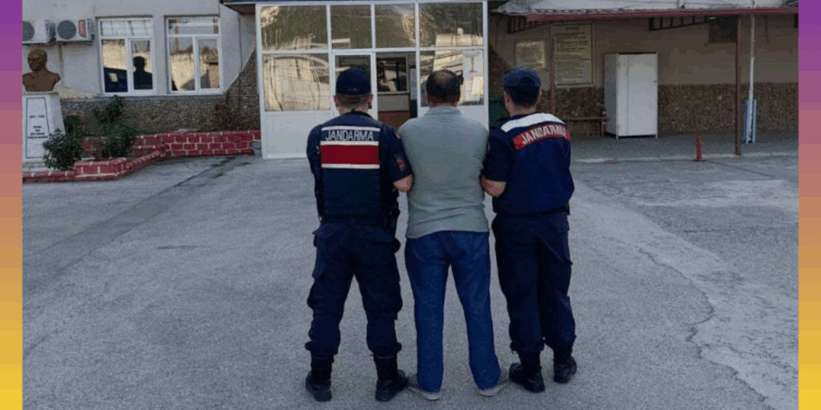 Aydın Efeler İlçesinde Aranan Şahıs Yakalanarak Cezaevine Teslim Edildi