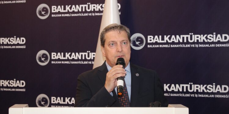 BALKANTÜRKSİAD Akademi’de Veri Odaklı Liderlik Semineri Düzenlendi