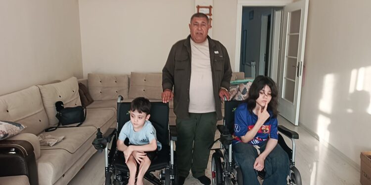 Hayırseverlerden Engelli Vatandaşları Anlamlı Destek