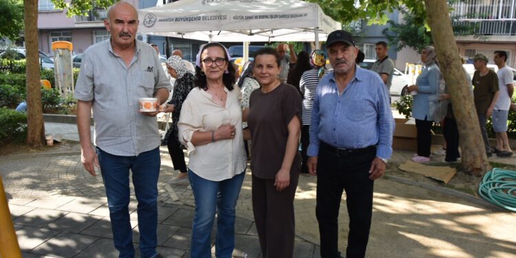 Tunca Mahallesi’nde Bin Kişilik Aşure Hayrına Yoğun İlgi
