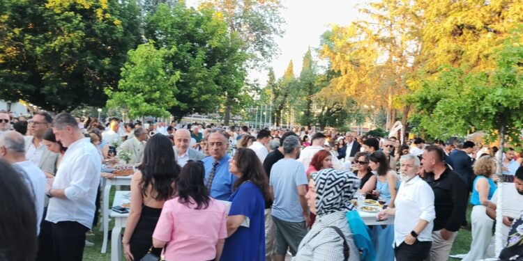 Başkan Öküzcüoğlu’nun En Mutlu Günü! Oğlunun Nikâhını Kendisi Kıydı