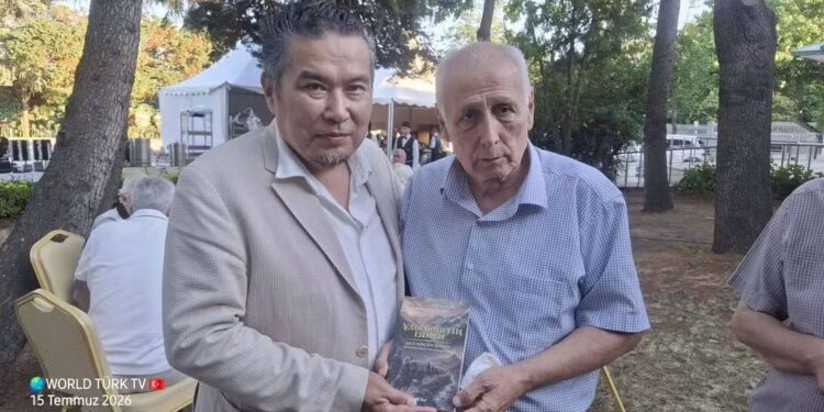 Prof. Dr. Nevzat Yalçıntaş kabri başında anıldı