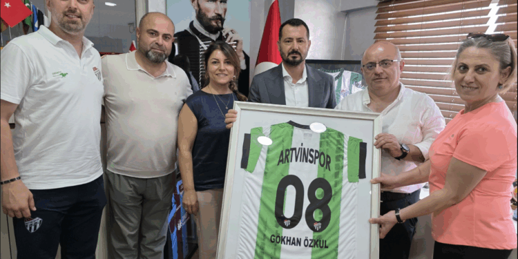 İş İnsanı Gökhan Özkul’dan Artvinspor’a Destek ve Spor Yatırımı Çağrısı