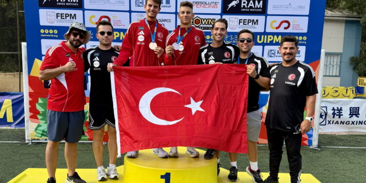 Bursa’dan Dünya Üçüncülüğü: Muhammed Emir Kurtulan Bronz Aldı