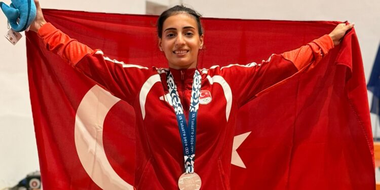Bursa’ya Akdeniz Oyunları’nda Gümüş Madalya Gururu