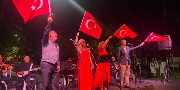 Bursa’da Zafer Coşkusu Türk Sanat Müziğiyle Yankılandı