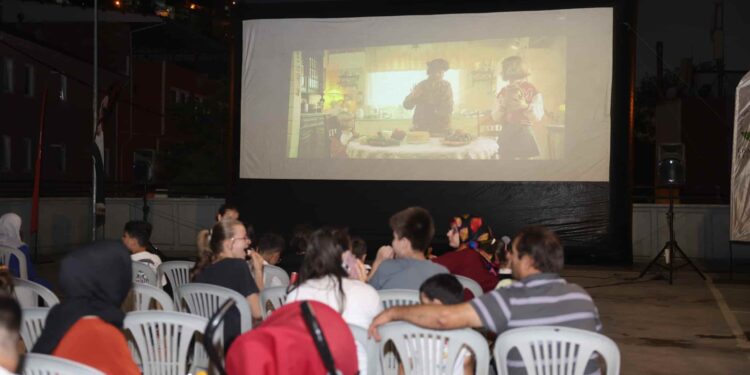 Osmangazi’de Yaz Film Gösterimleri Mollafenari’de