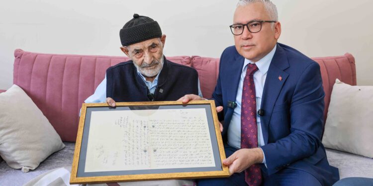 Sivas’ta 113 Yıllık Mektup Ailesine Teslim Edildi