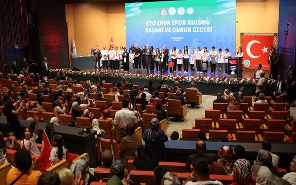 Vali Gökmen Çiçek, ERVA Spor Kulüplerinin Hâmileriyle Bir Araya Geldi
