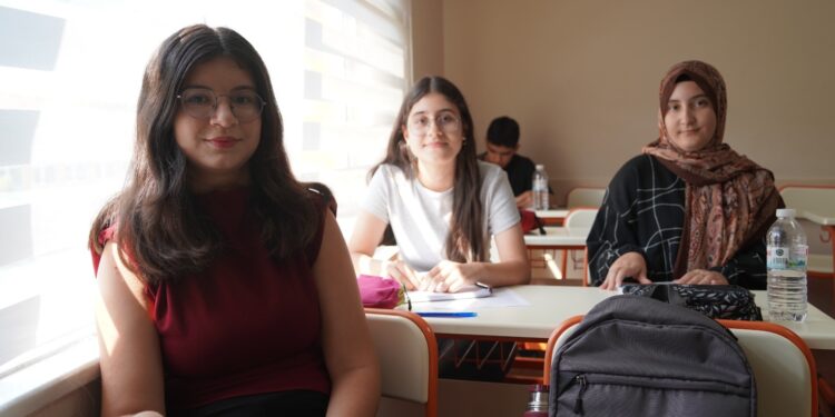 Başarı hedefleyen öğrencilerin adresi YEGEM