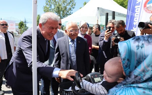 Akülü Araç ve Tekerlekli Sandalye Teslim Töreni Düzenlendi