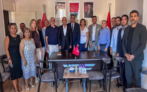 Mahir Polat’tan CHP Foça İlçe Başkanlığı’na Ziyaret