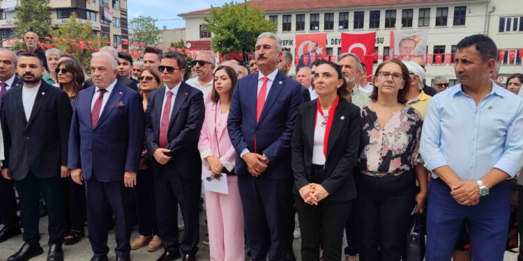 YENİ Parti Bursa’da 30 Ağustos’ta Atatürk Anıtı’nda