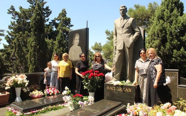 Zarife Guliyeva, Vefat Eden Oğlunu Kabri Başında Andı