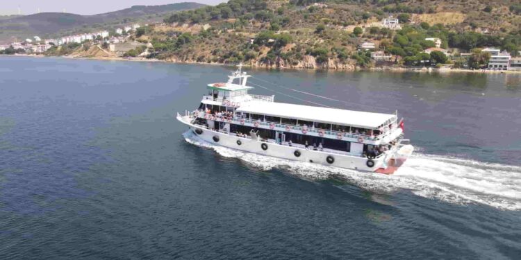 Yıldırım Belediyesi Mavi Tur ile Kadınlara Deniz Keyfi