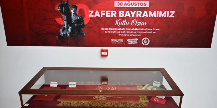Yıldırım’da 30 Ağustos Zafer Sergisi Bursalılarla Buluştu