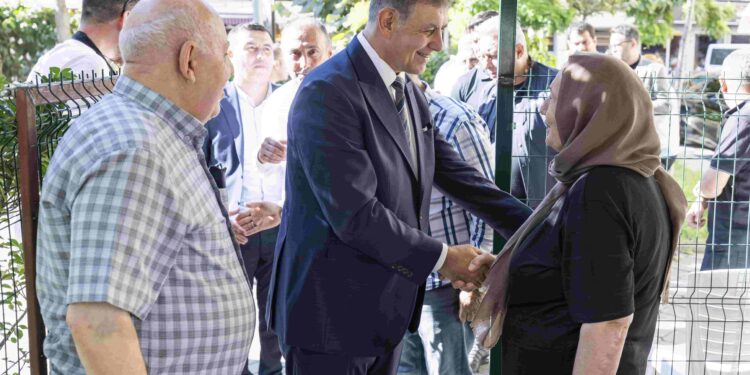 Başkan Tugay’dan Buca’da Mahalle Turu
