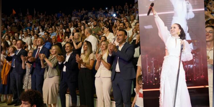 Karsu, Hatay’da Dayanışma Konseri İçin Sahne Aldı