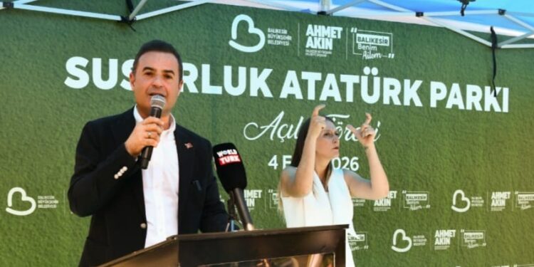 Susurluk Atatürk Parkı 45 Bin Metrekareyle Hizmete Açıldı