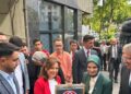Kızılay’dan Bakan Göktaş’a Anlamlı Hediye: “Hilâl-i Ahmer Çiçeği”
