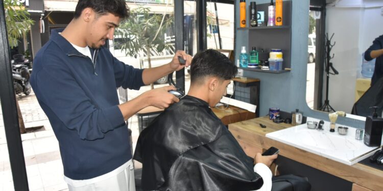 Salon Ömer, Manisa’da Hizmete Açıldı