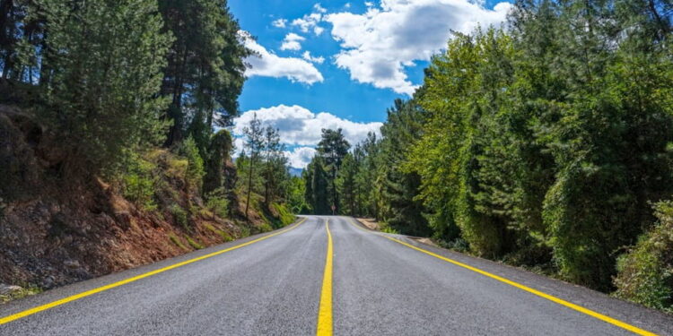 Çameli Elmalı Yolu Baştan Sona Yenilendi