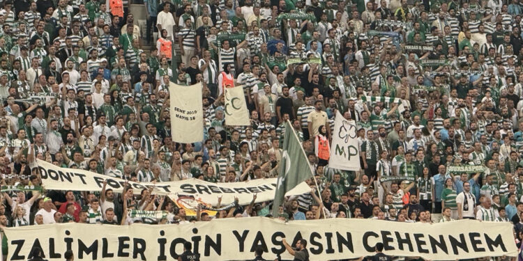 Bursaspor Taraftarından Kızılyıldız’a Srebrenitsa Mesajı