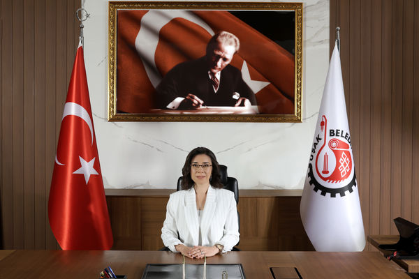 Uşak Bld Bşk V. Hatice Terekeci Özkan Cumhuriyet Bayramını Yürekten Kutluyoruz