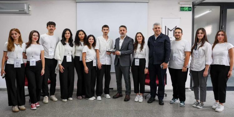 Başkan Vekili Biba’dan Gençlere: “Önünüz Aydınlık”
