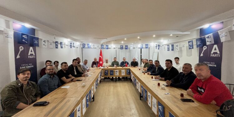 Şakircan Dinç başkanlığında yönetim kurulu toplantısı gerçekleştirildi