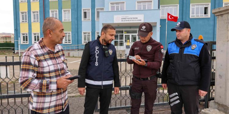 Sivas’ta Okul Çevrelerinde Güvenlik Denetimleri Sürüyor