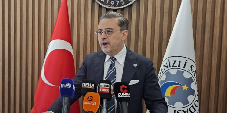 Denizli Sanayi Odası Başkanı Selim Kasapoğlu Güven Tazeledi