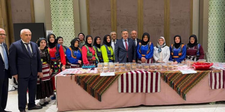 Başkan Genç’ten Ağasar Kültür Evi’ne 500 Bin TL Destek