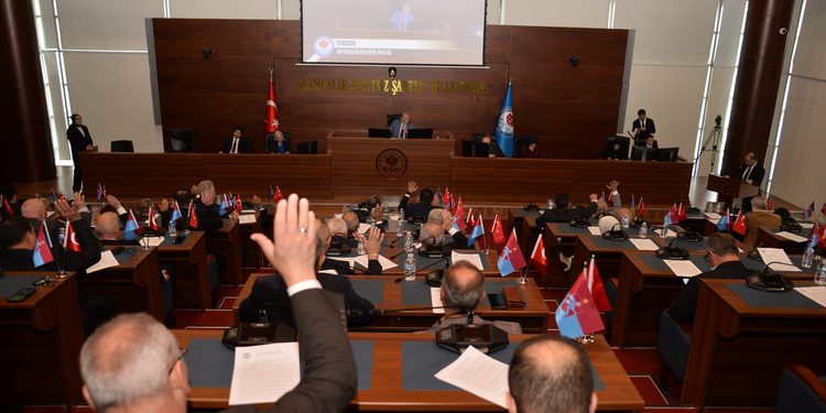 Trabzon Büyükşehir Belediye Meclisi’nden Trabzonspor’a Tam Destek: “Töhmet Altında Bırakılmasını Kabul Etmiyoruz”