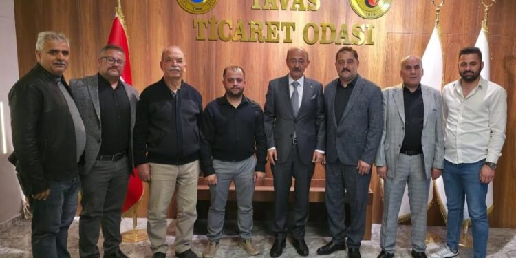 Anahtar Parti Tavas Teşkilatından Belediye Ve Ticaret Odasına Ziyaret