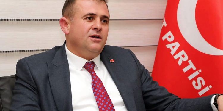 Saadet Partisi Manisa İl Başkanı Zekayi Yılmaz: “Şehirler Büyüyor, İnsanlar Birbirine Yabancılaşıyor”