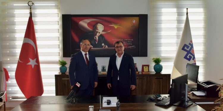 Hakan Şehirli, Altıeylül’de 2,5 yıllık hizmet sürecini değerlendirdi