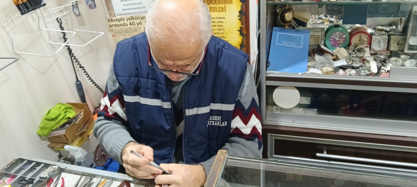 Ali Kılıç'tan Manisa'da 45 Yıllık Saatçilik