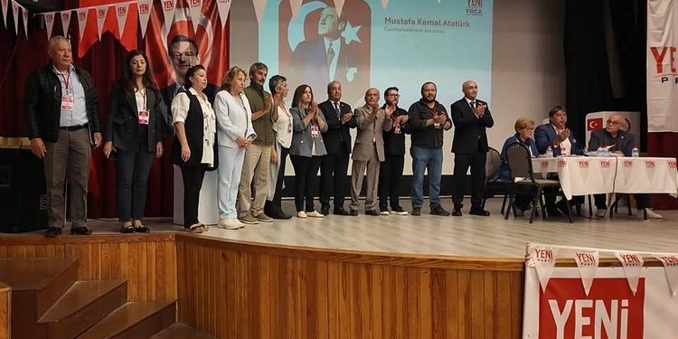 Yeni Parti Foça’da Yönetimini Belirledi